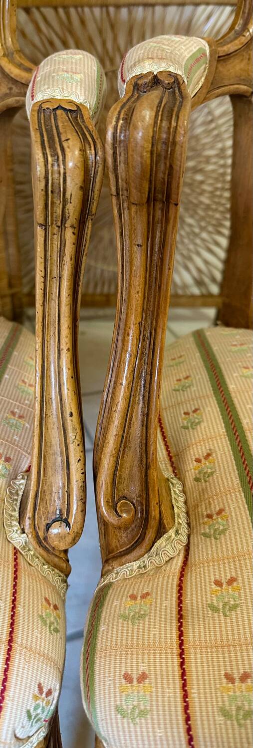 Paire de fauteuils bergères anciens style Louis XV