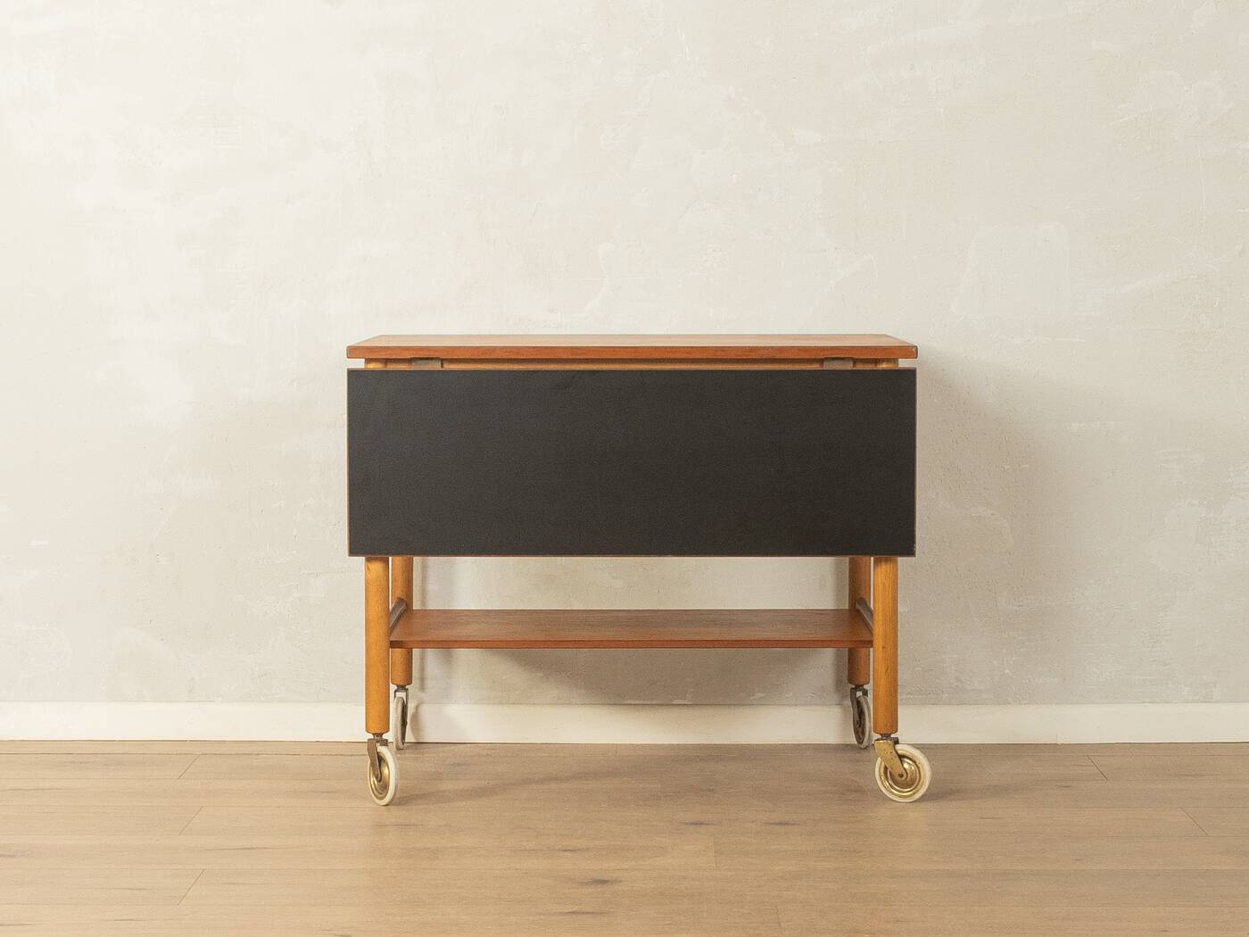 Elegant serving trolley made of fine teak wood with folding function, Gemla, Sweden, 1960s