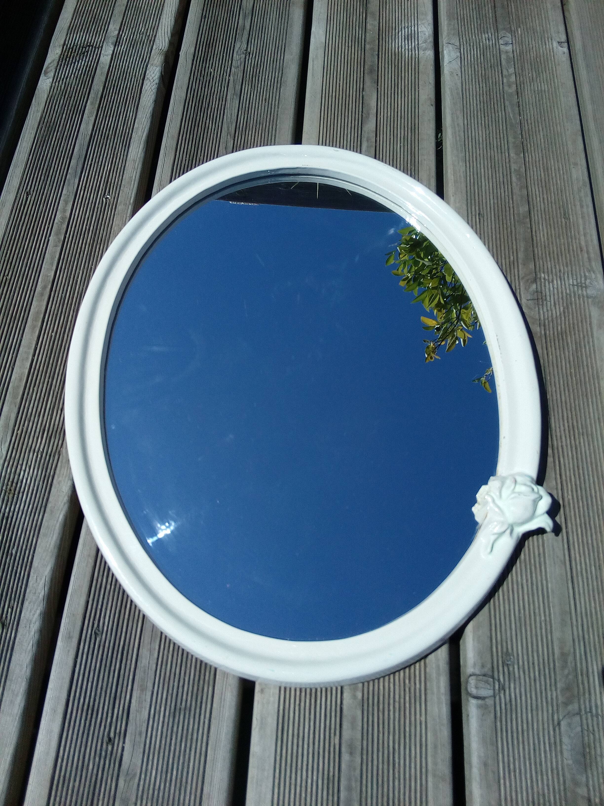 50x40 cm enamelled cast oval mirror