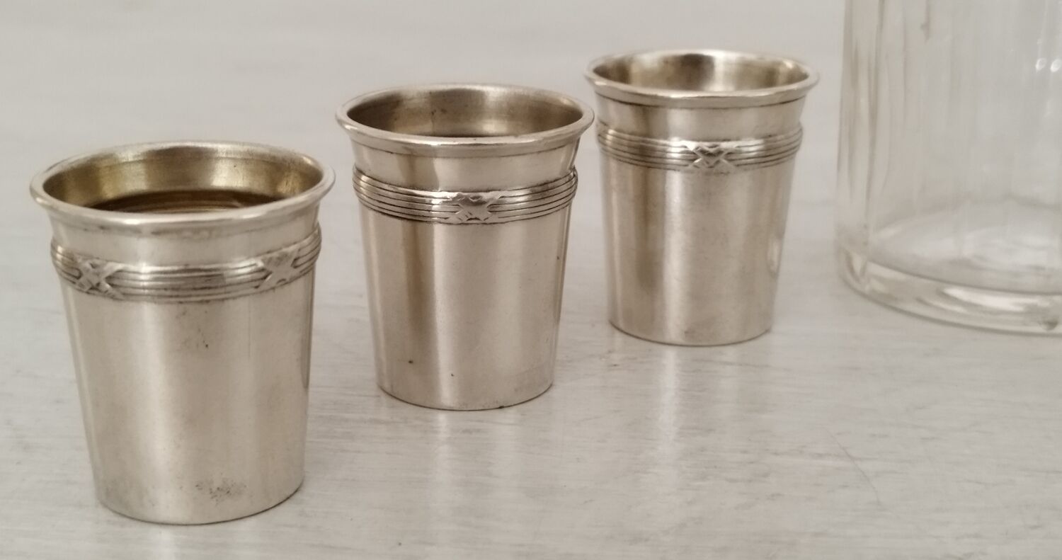 Liquor service crystal carafe glasses silver metal