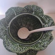 Important cabbage soup tureen and its vintage earthenware dish.