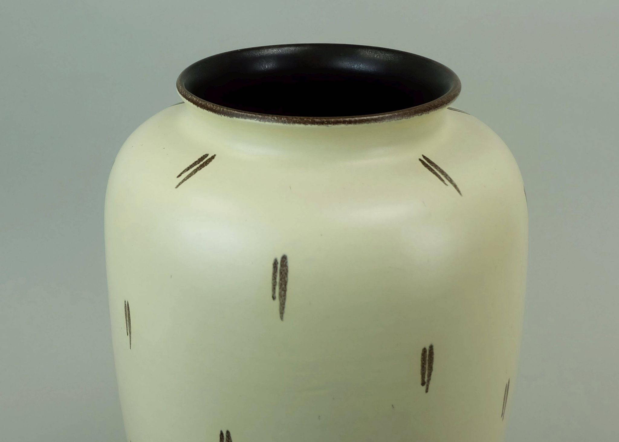 large mid century ceramic FLOOR VASE 1950s fritz van daalen, model 81/10A