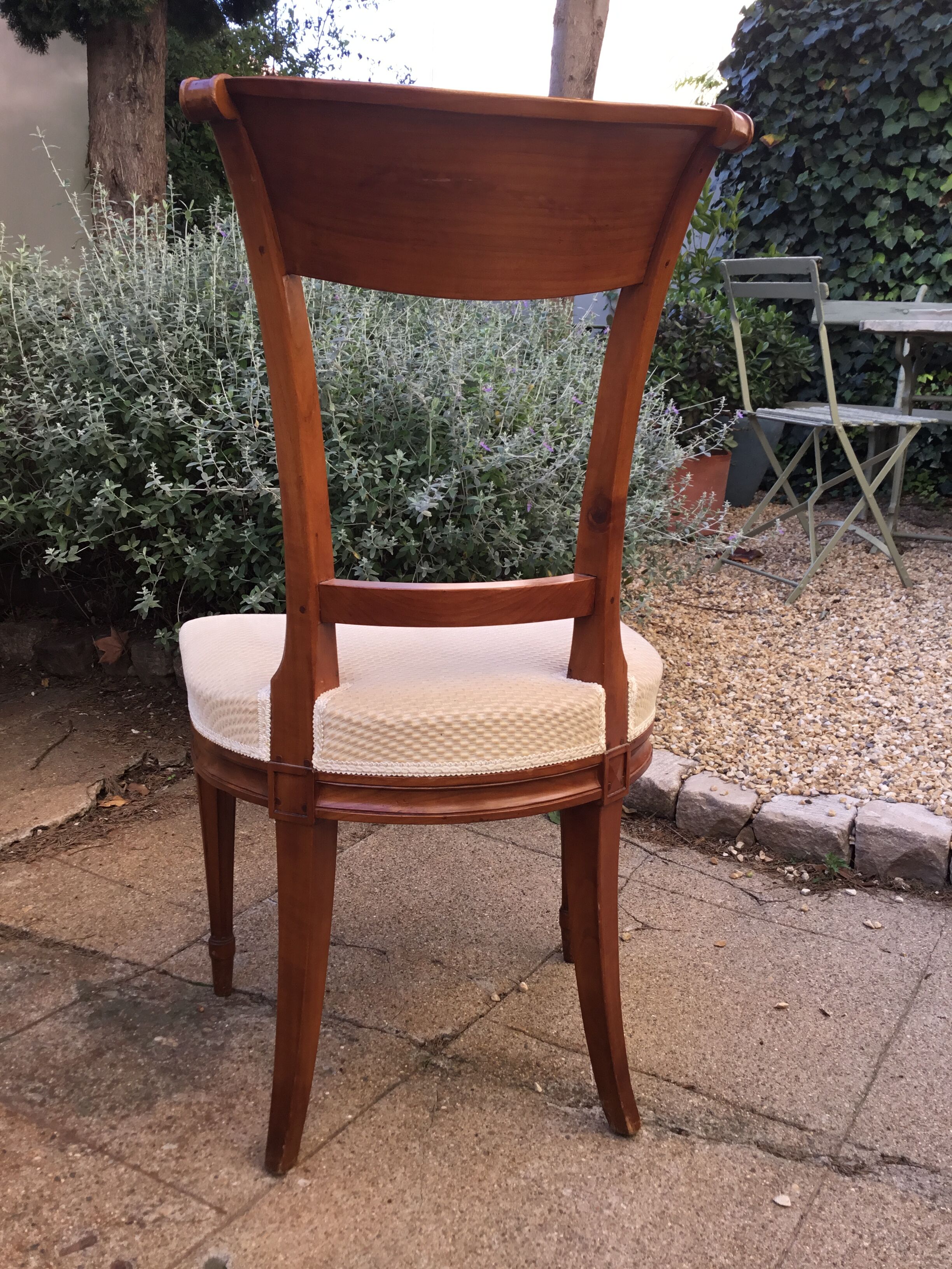 Ensemble de 6 chaises et 2 fauteuils de style directoire