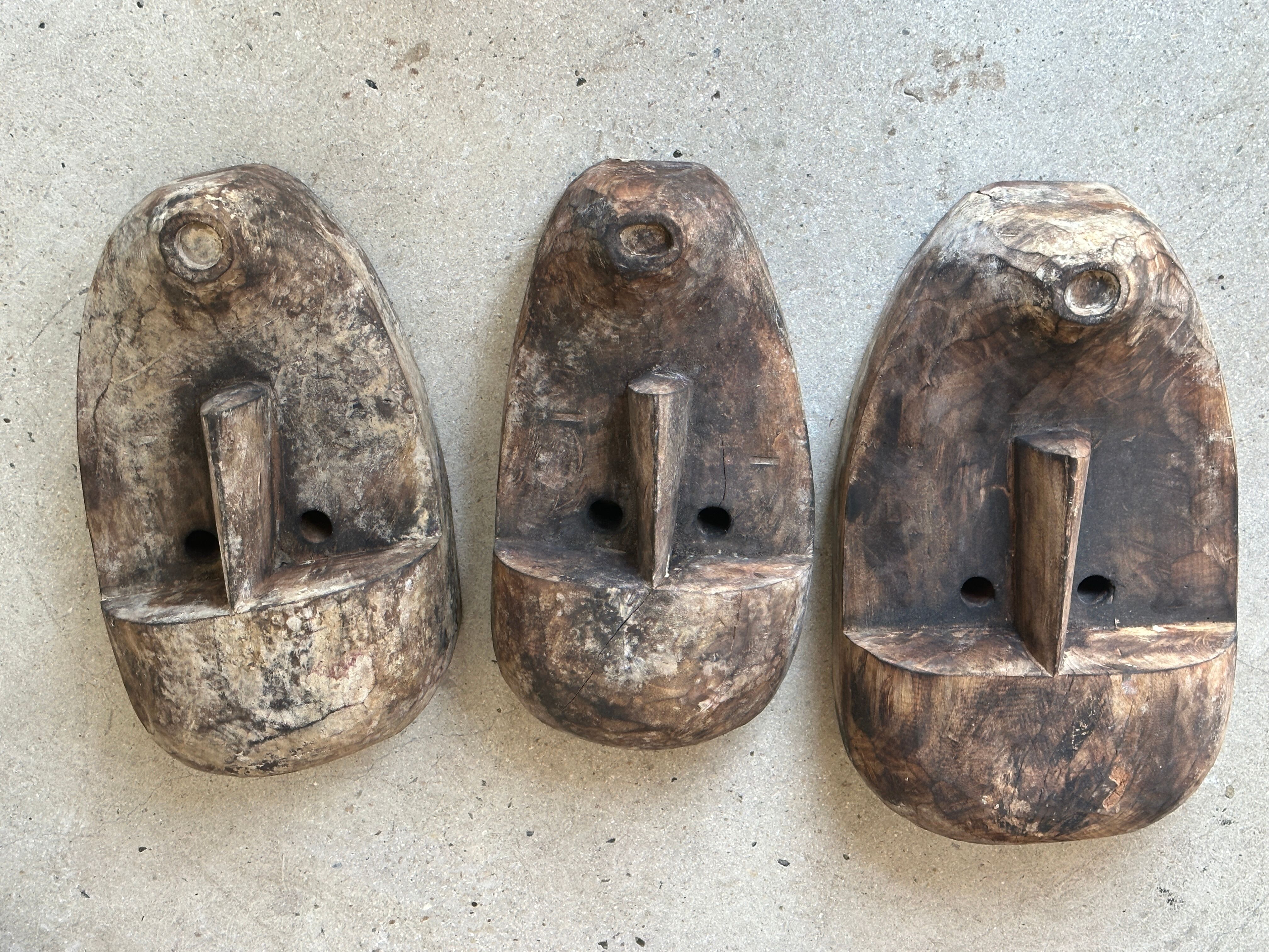 Large Timor mask in patinated wood H:50cm (1)