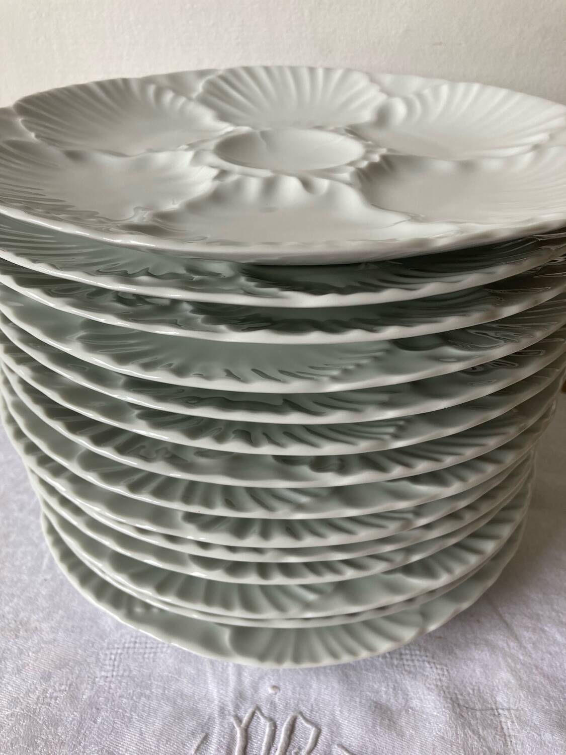 Vintage oyster plates