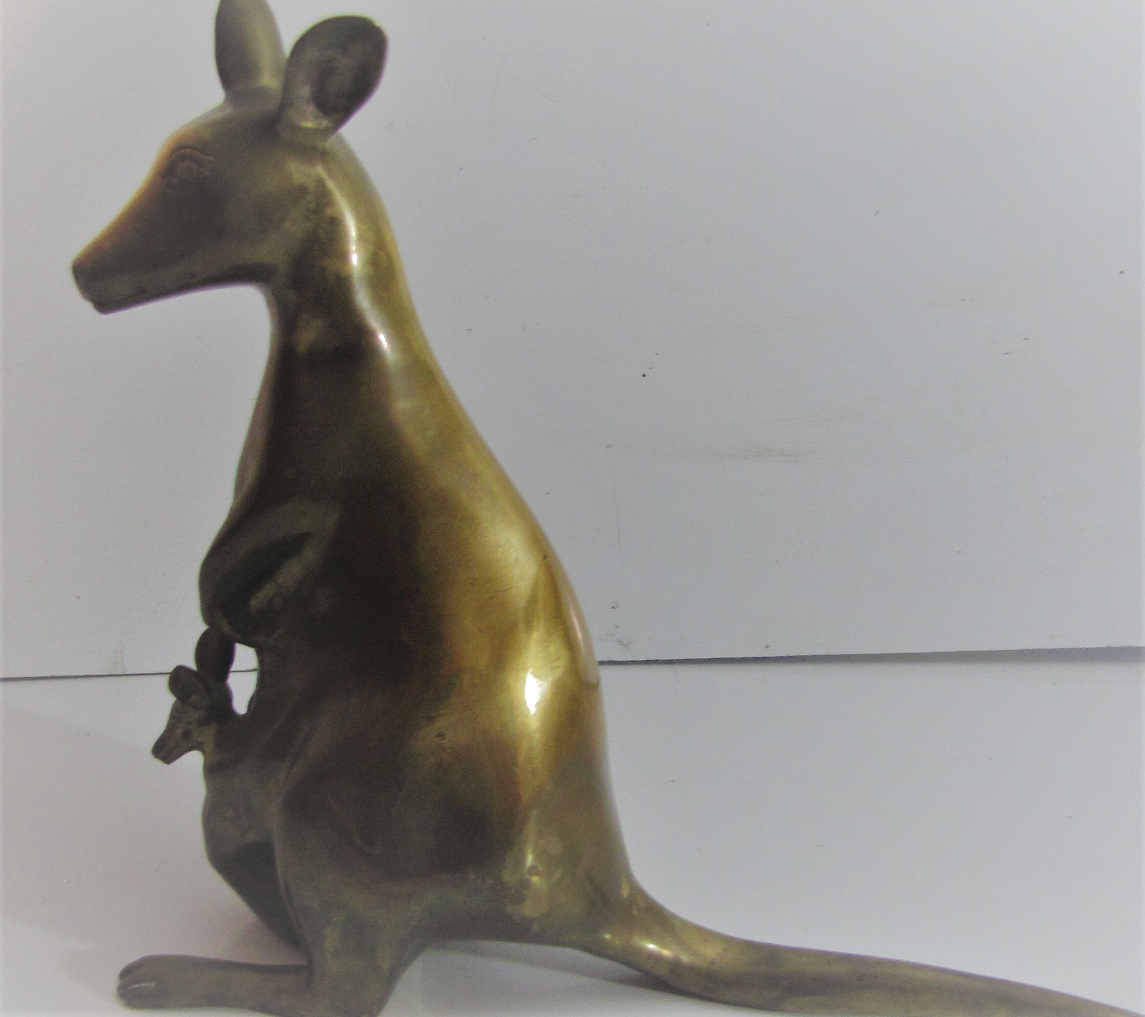 Kangourou en laiton doré circa 1970
