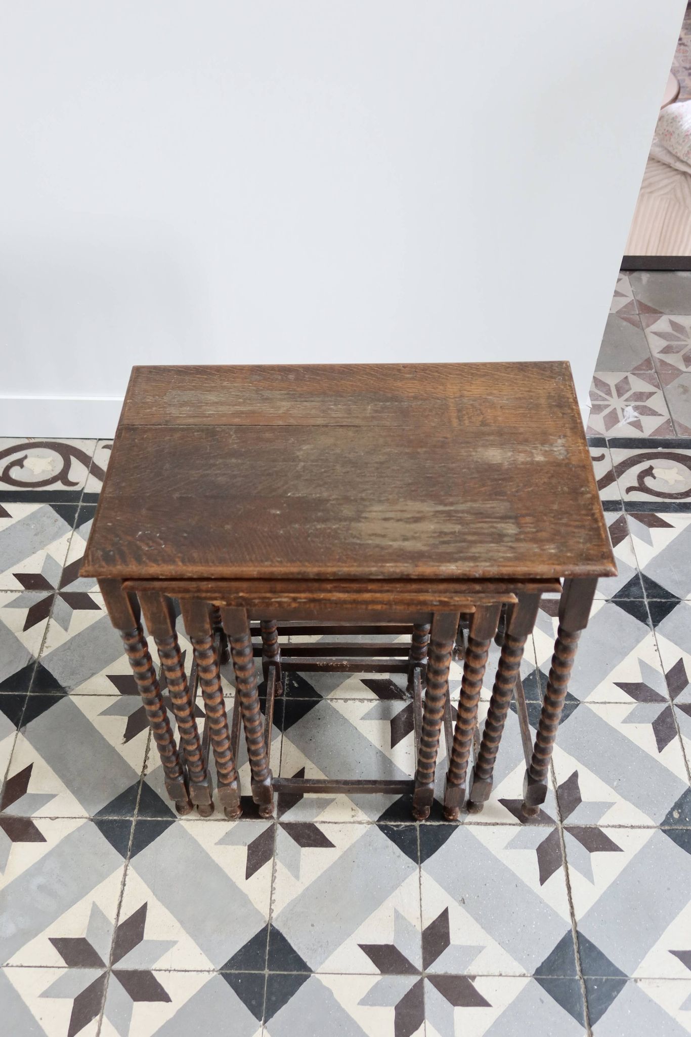 4 antique nesting tables made of turned wood