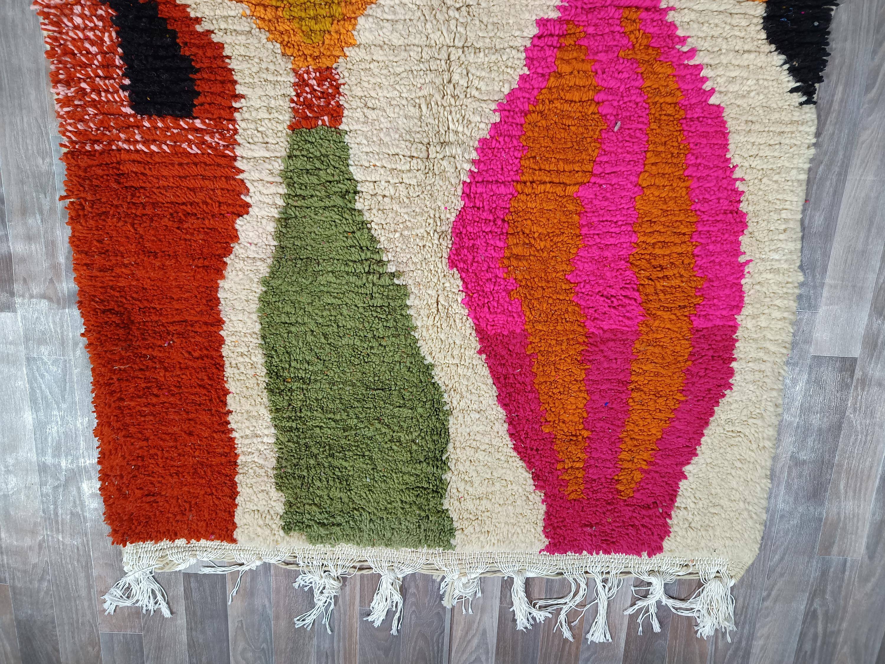 Traditional Moroccan Berber rug 3 x 2 m