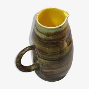 Ceramic pinched free-form pitcher 50 60