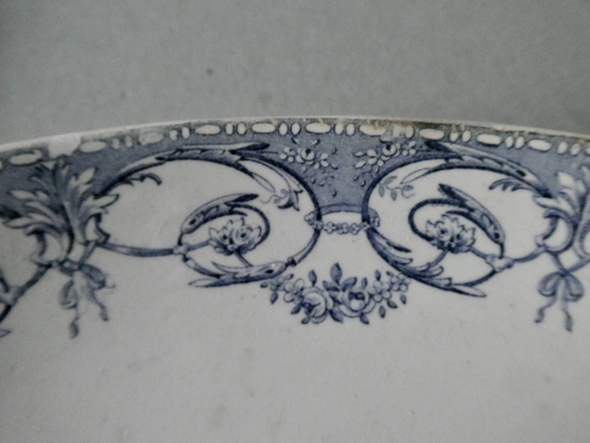 Set of 3 plates and 1 ravier Creil Montereau Terre de Fer, Dubarry décor