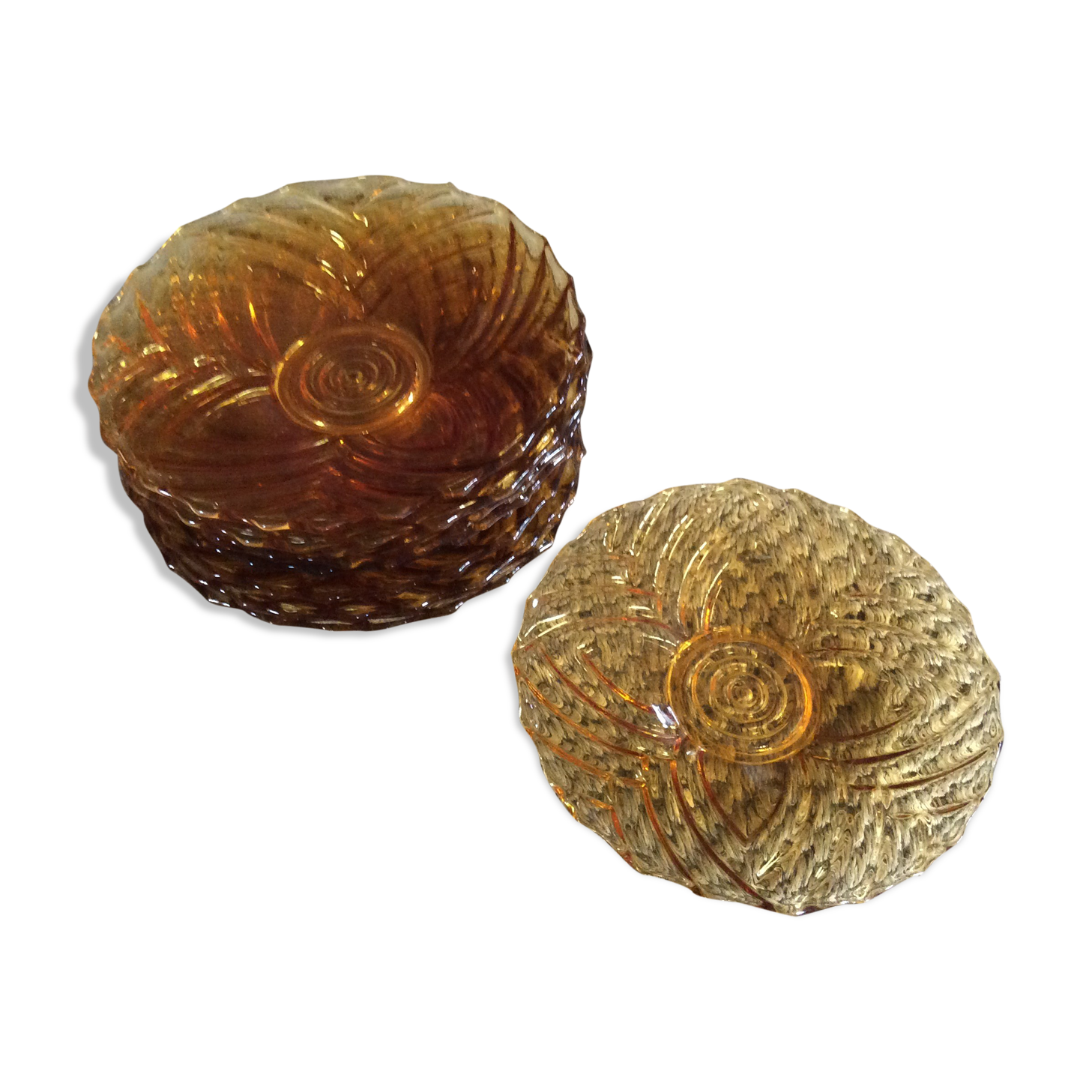 Series of 10 amber plates