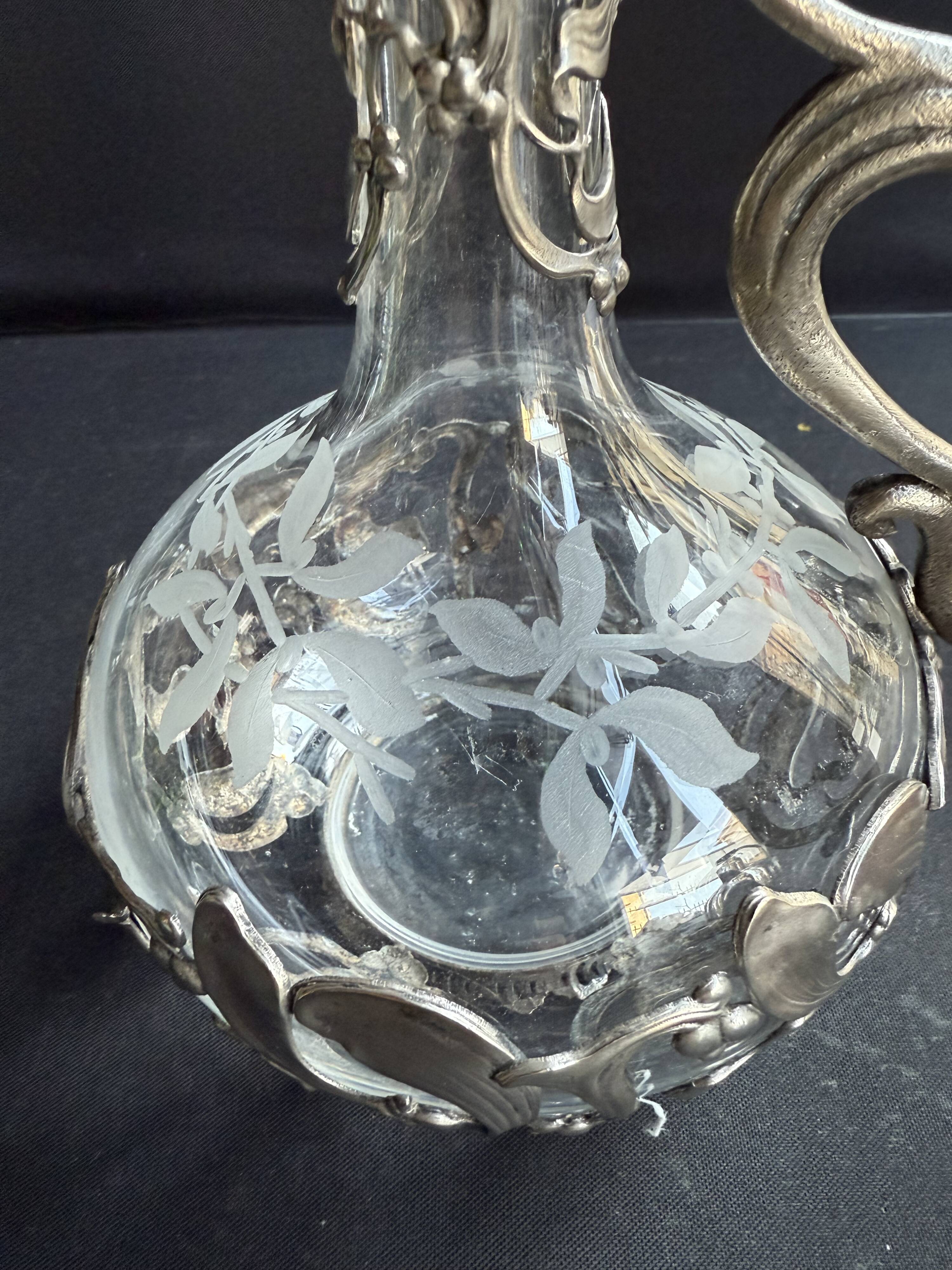 Ewer – Engraved glass and silver-plated metal – Mistletoe decoration