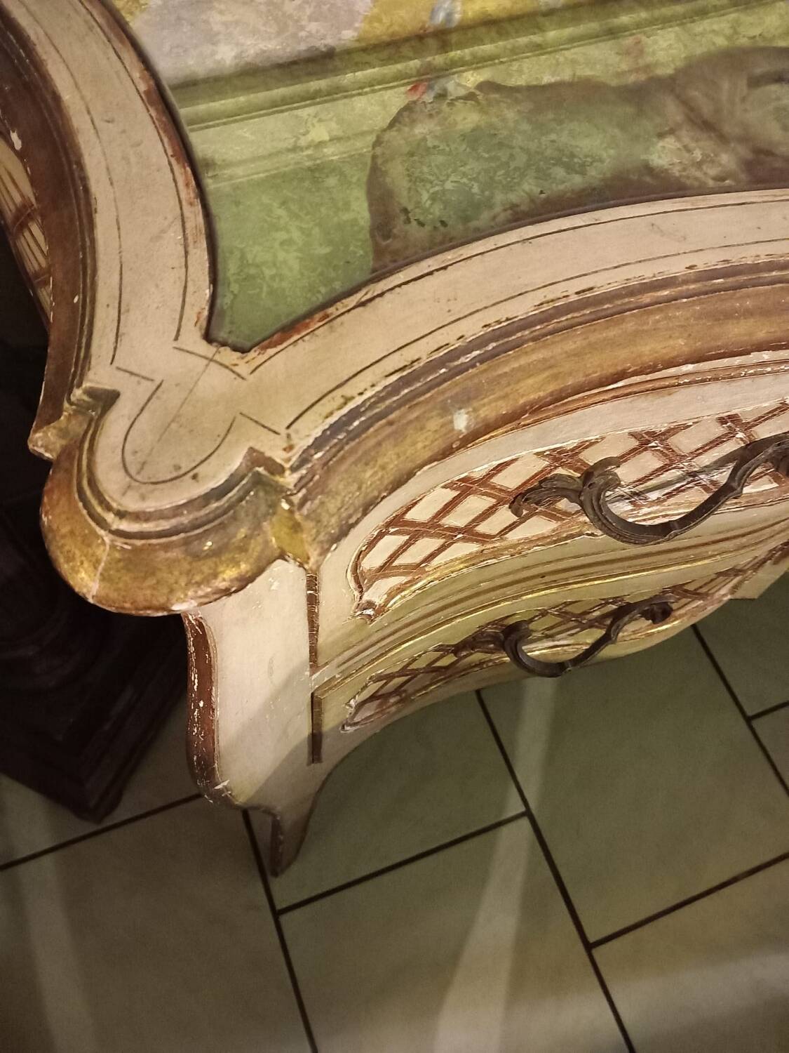 Commode 1900 galbée de style Louis xv
