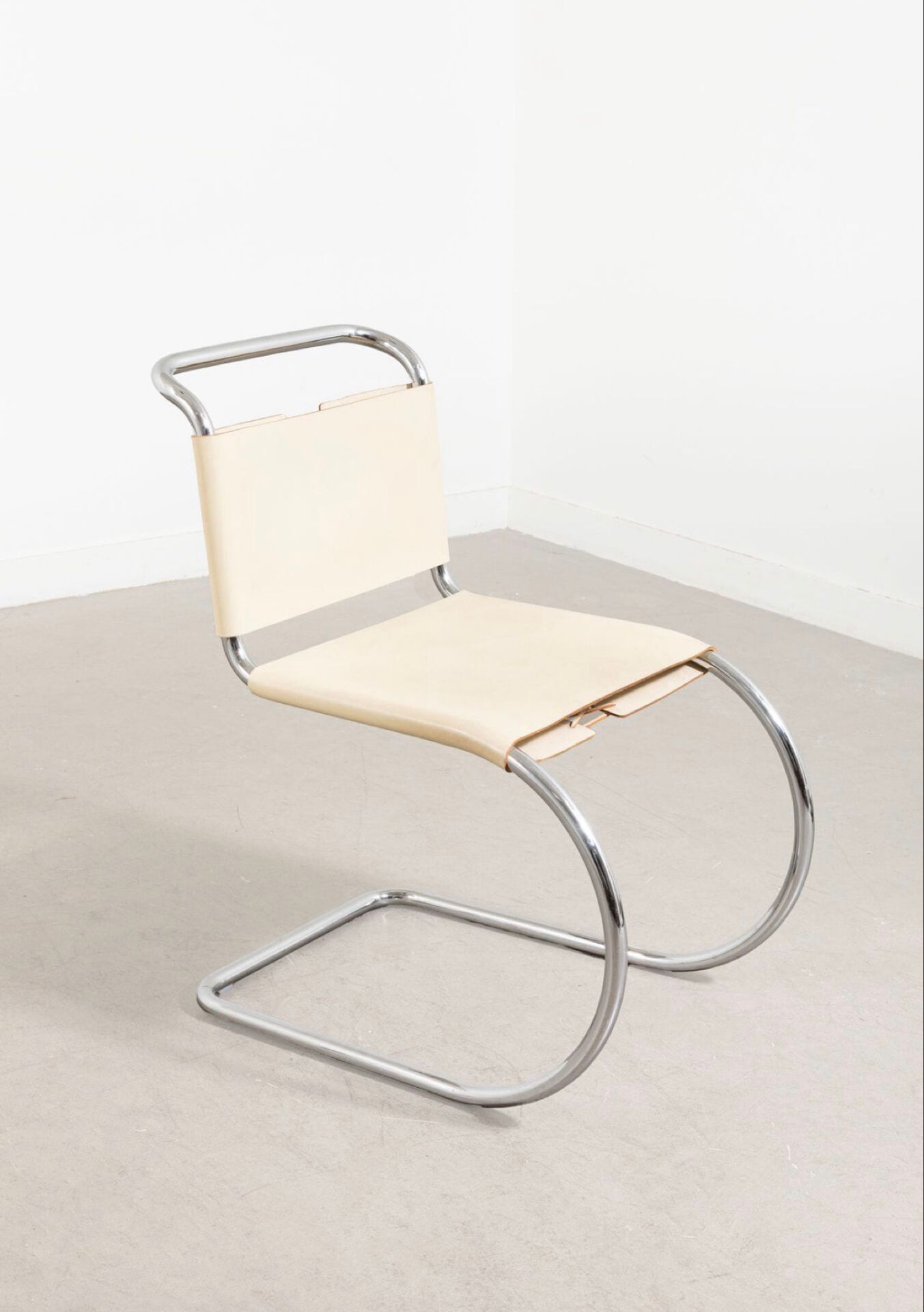 Chair MR10 Ludwig Mies van der Rohe – Knoll – beige leather