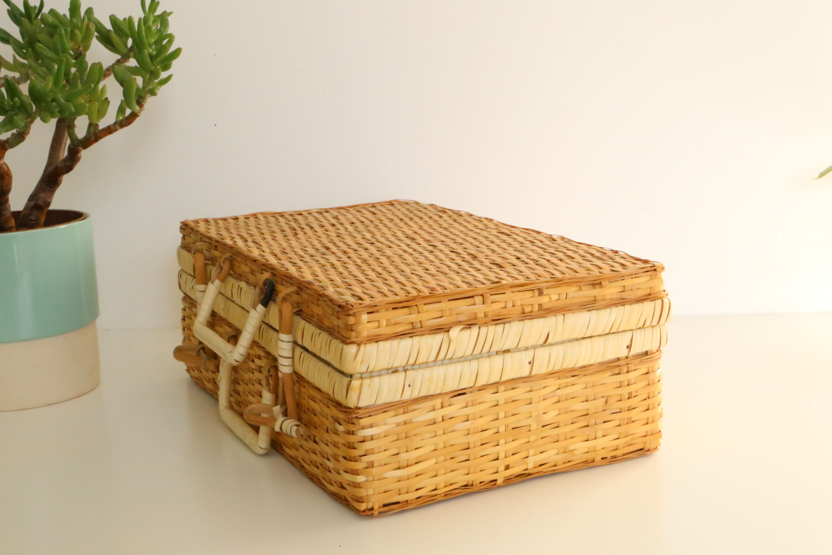 Wicker, authentic, rustic