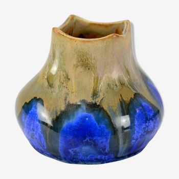 Small vase, signed Gilbert Métenier