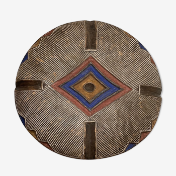 Round colored Bamileke shield ''AURA'