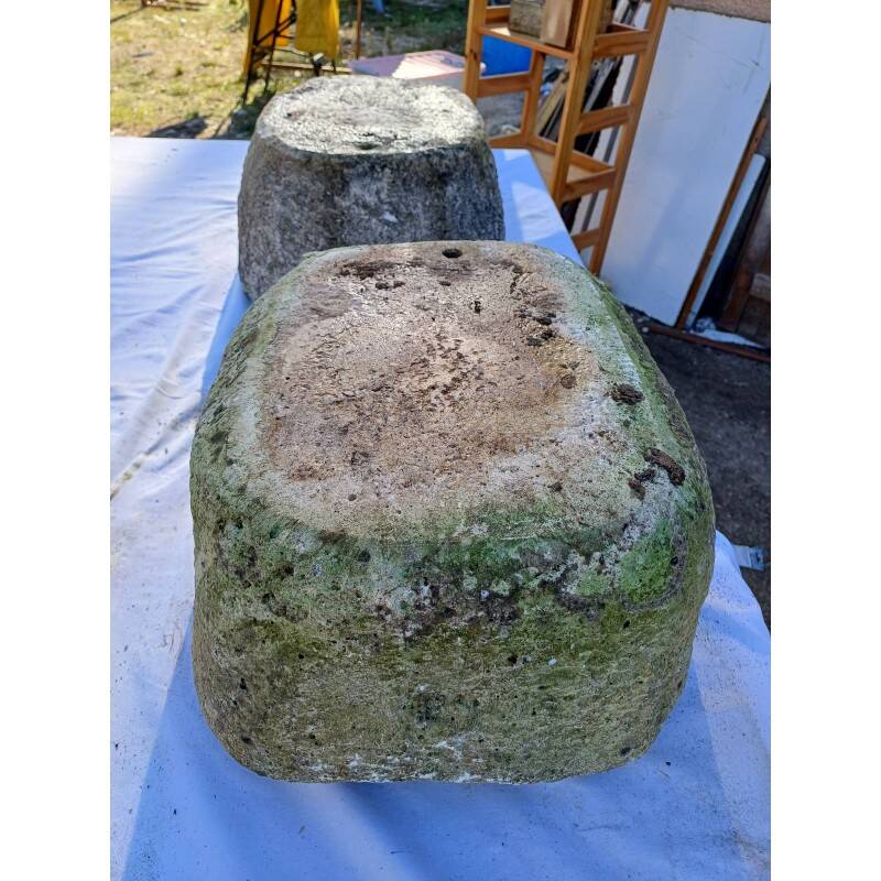 Paire de vasques en pierre de Dordogne 19ème