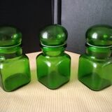 3 pots, flacons en verre vert, années 70