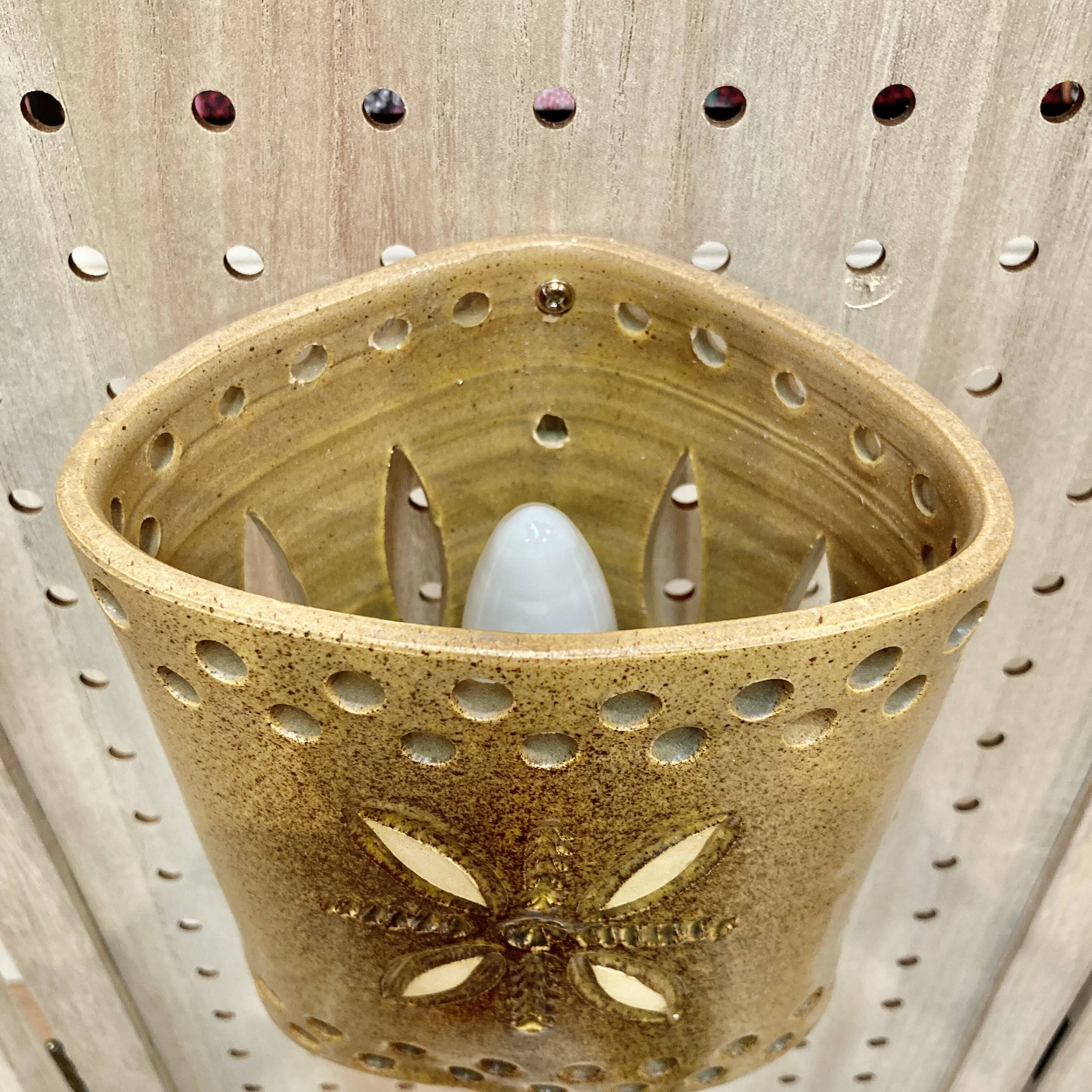 NICE CERAMIC DESIGN APPLIQUE 1950.