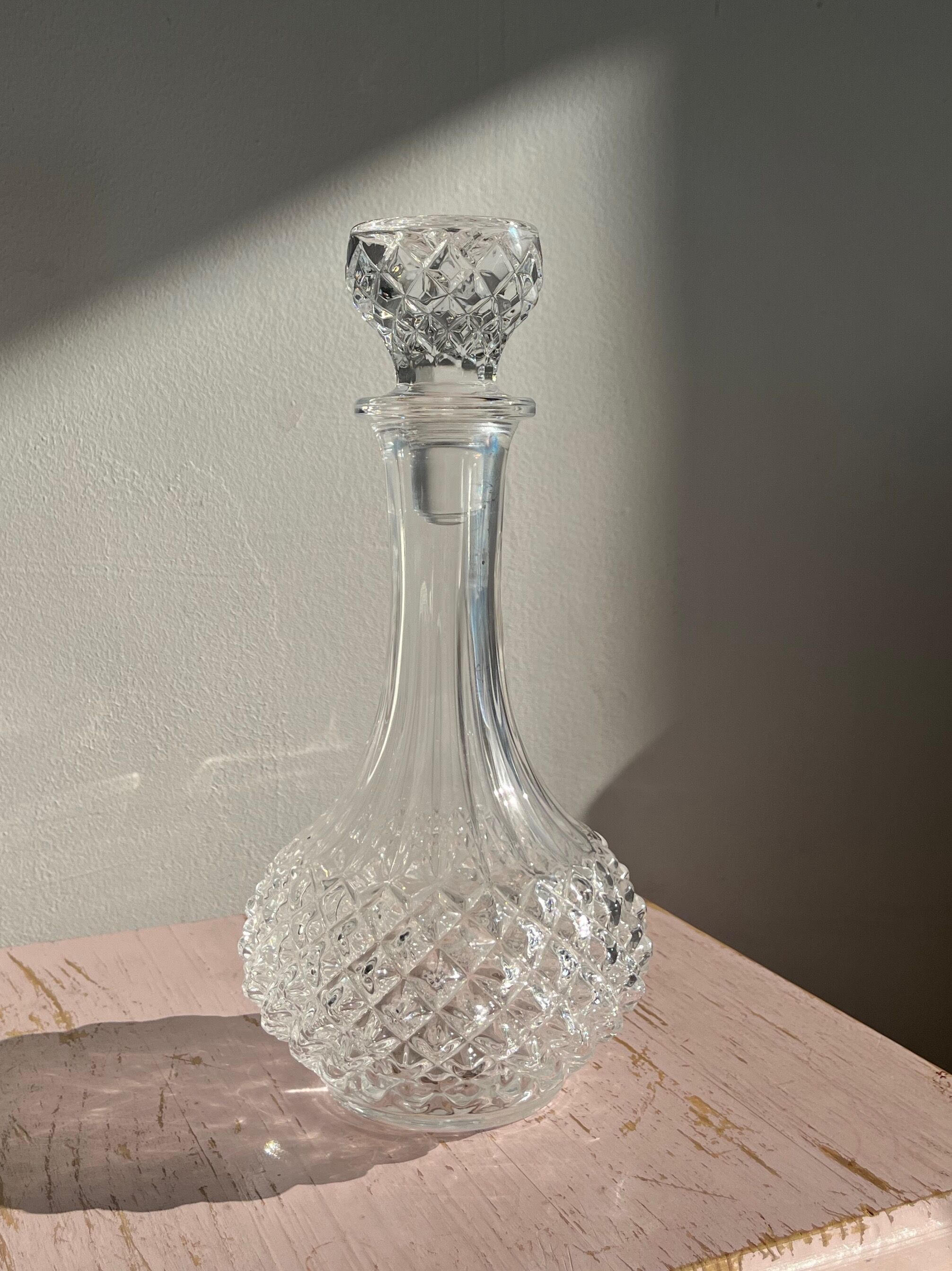 Liquor decanter crystal diamond tips