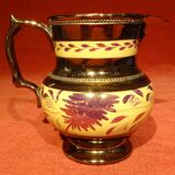 Ancien pot à lait cruche pichet en faîence de Jersey or jaune violet