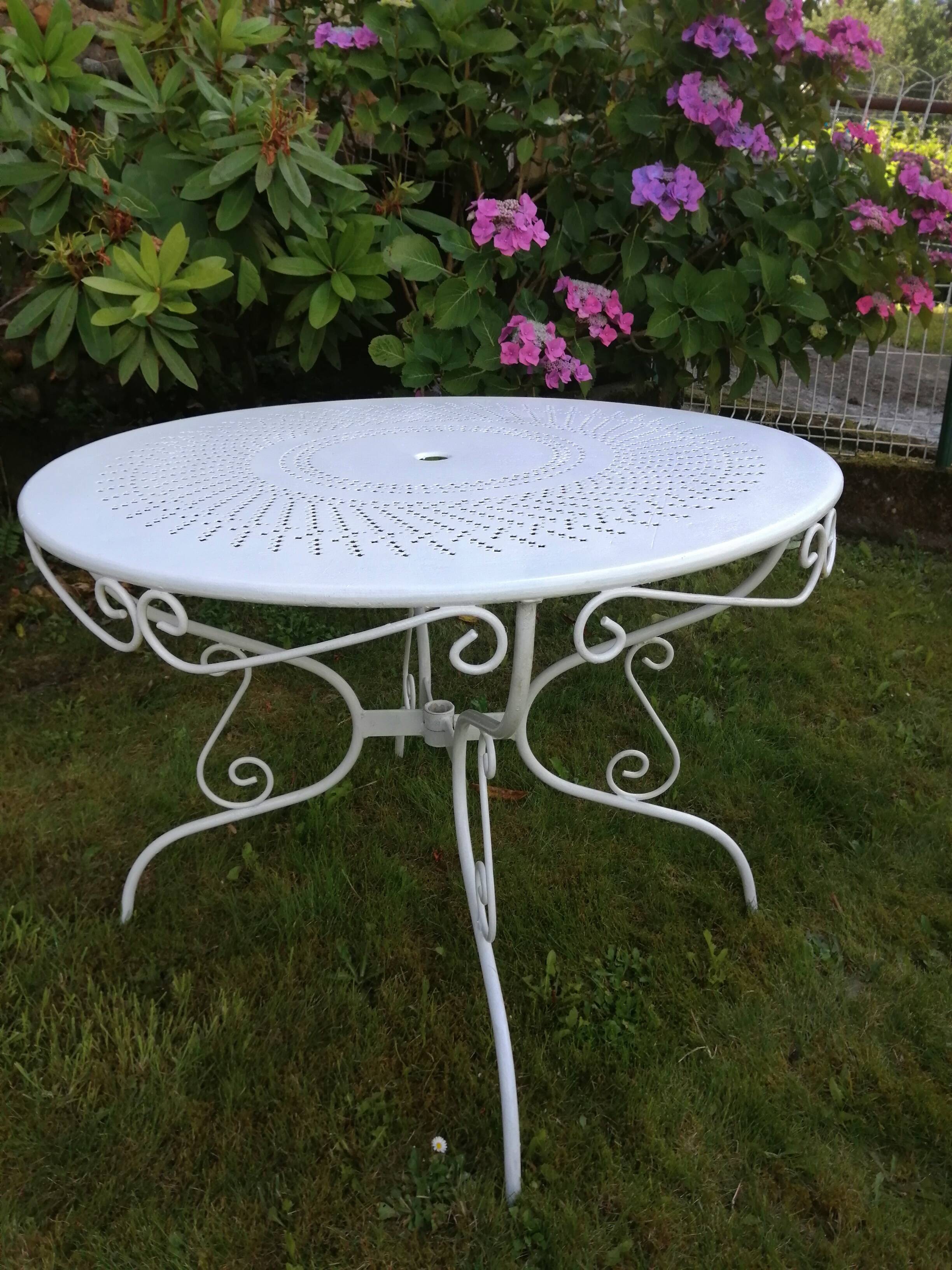 Table de jardin