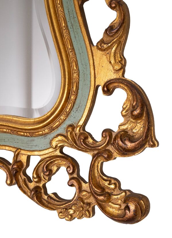 Miroir biseauté de style Louis XV baroque doré avec étiquette ''Brevete'', années 1950.