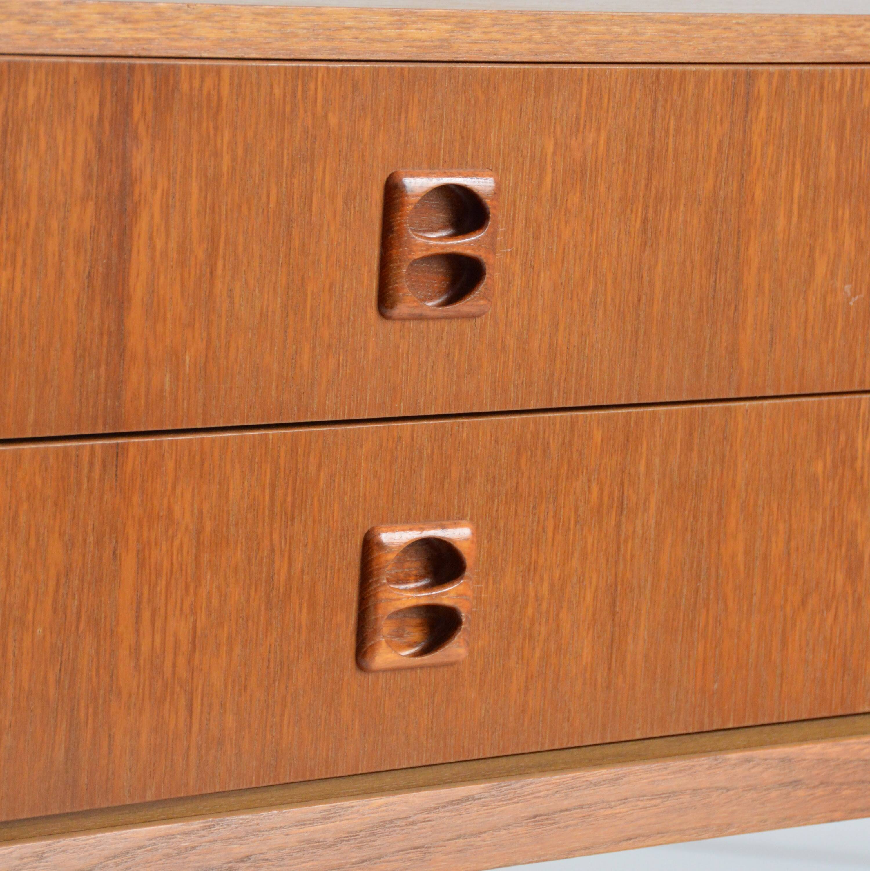 Small Scandinavian sideboard with 4 drawers, vintage 1960.