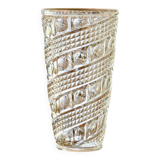 Glass vase with diamond point and spiral decoration