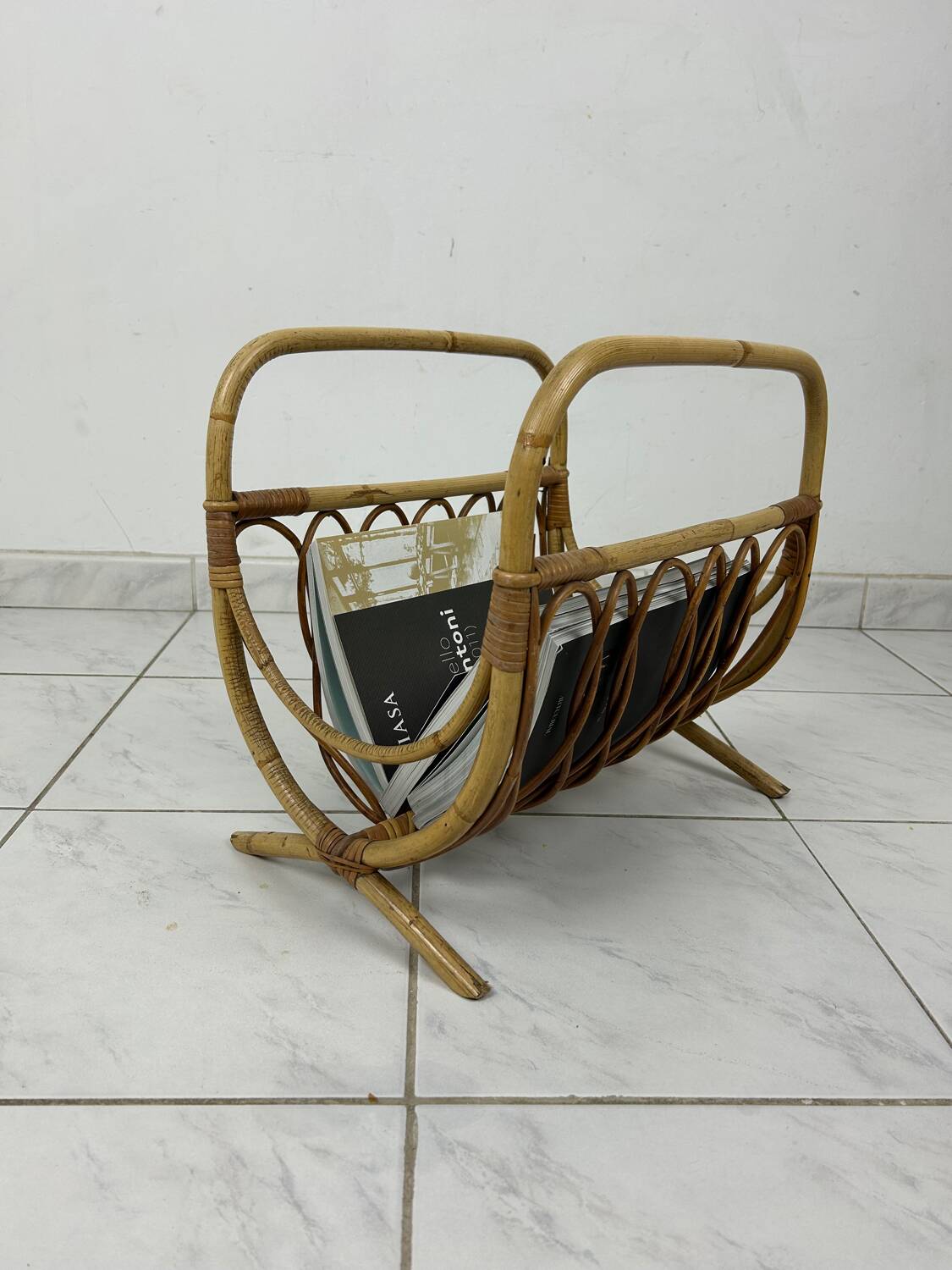 Porte-revues vintage en bambou