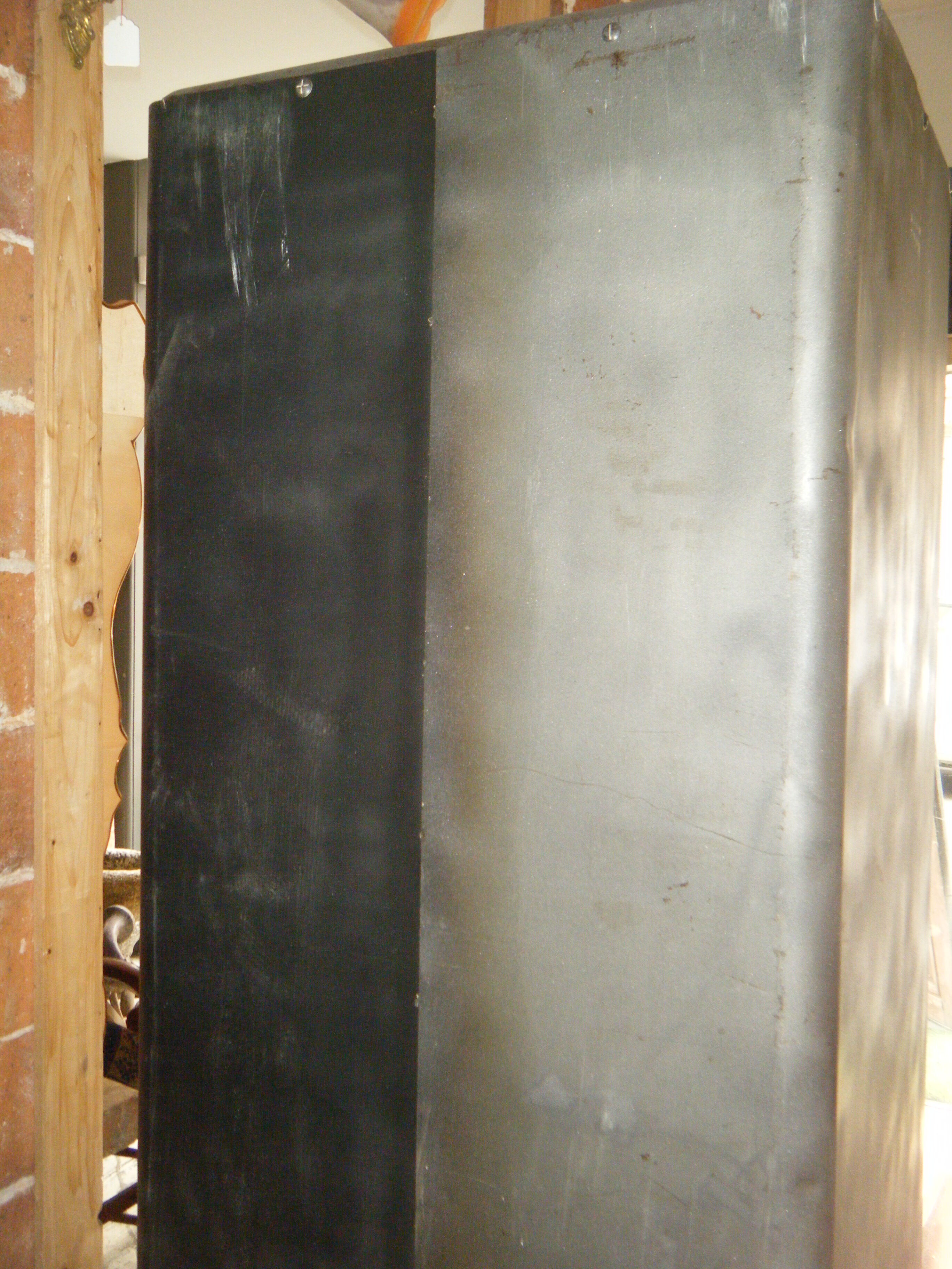 Cloakroom steel rounded corners