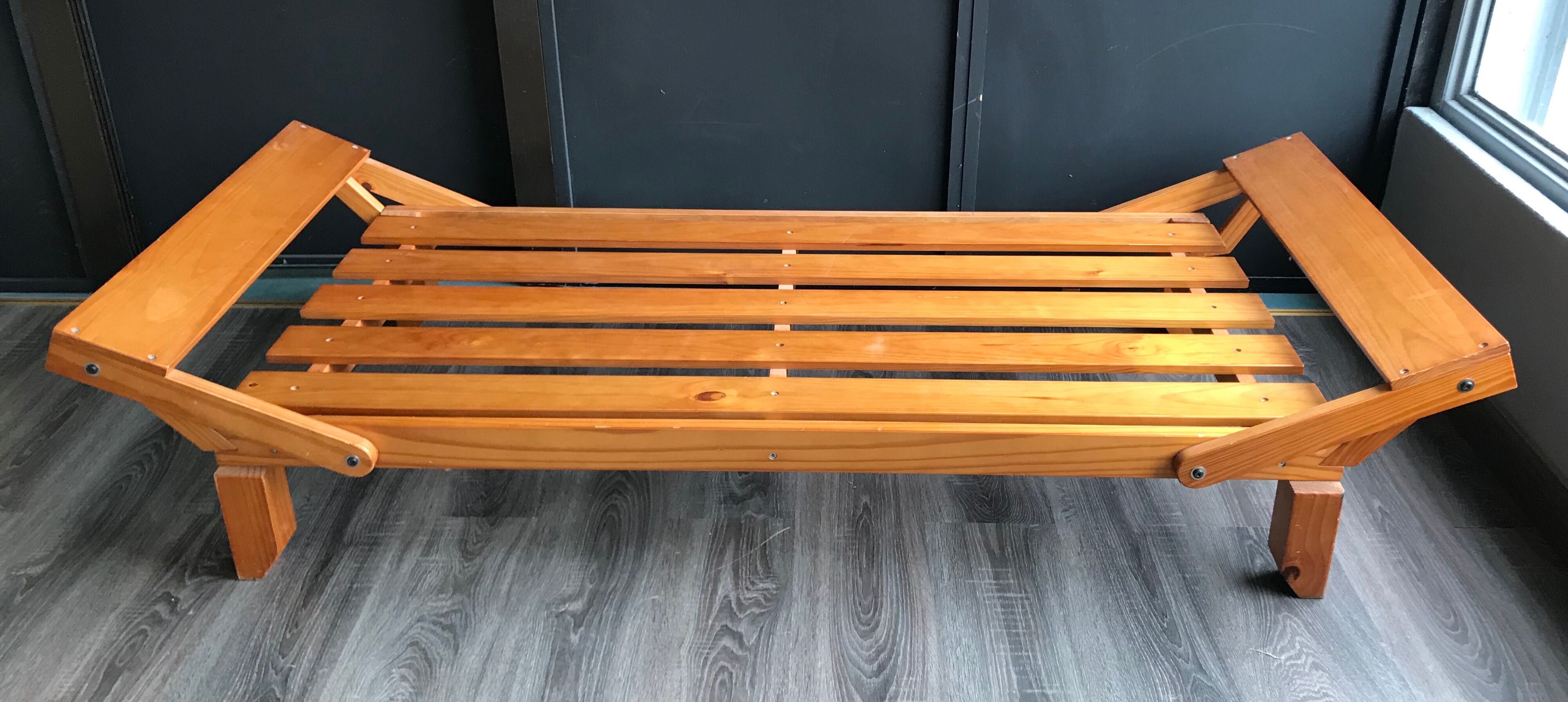 Sofa day bed vintage light wood