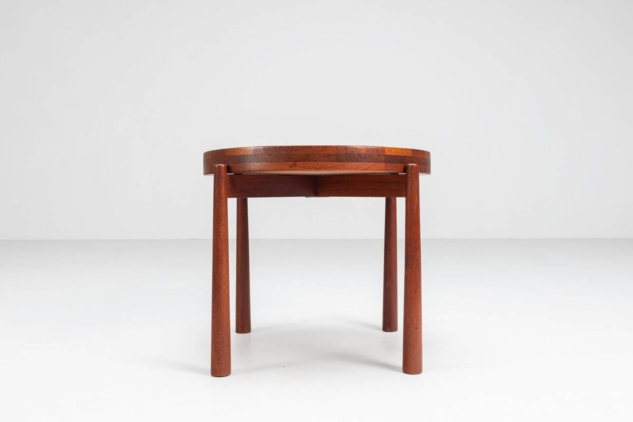 Table tray sculpturale Jens Quistgaard en teck Danemark 1960