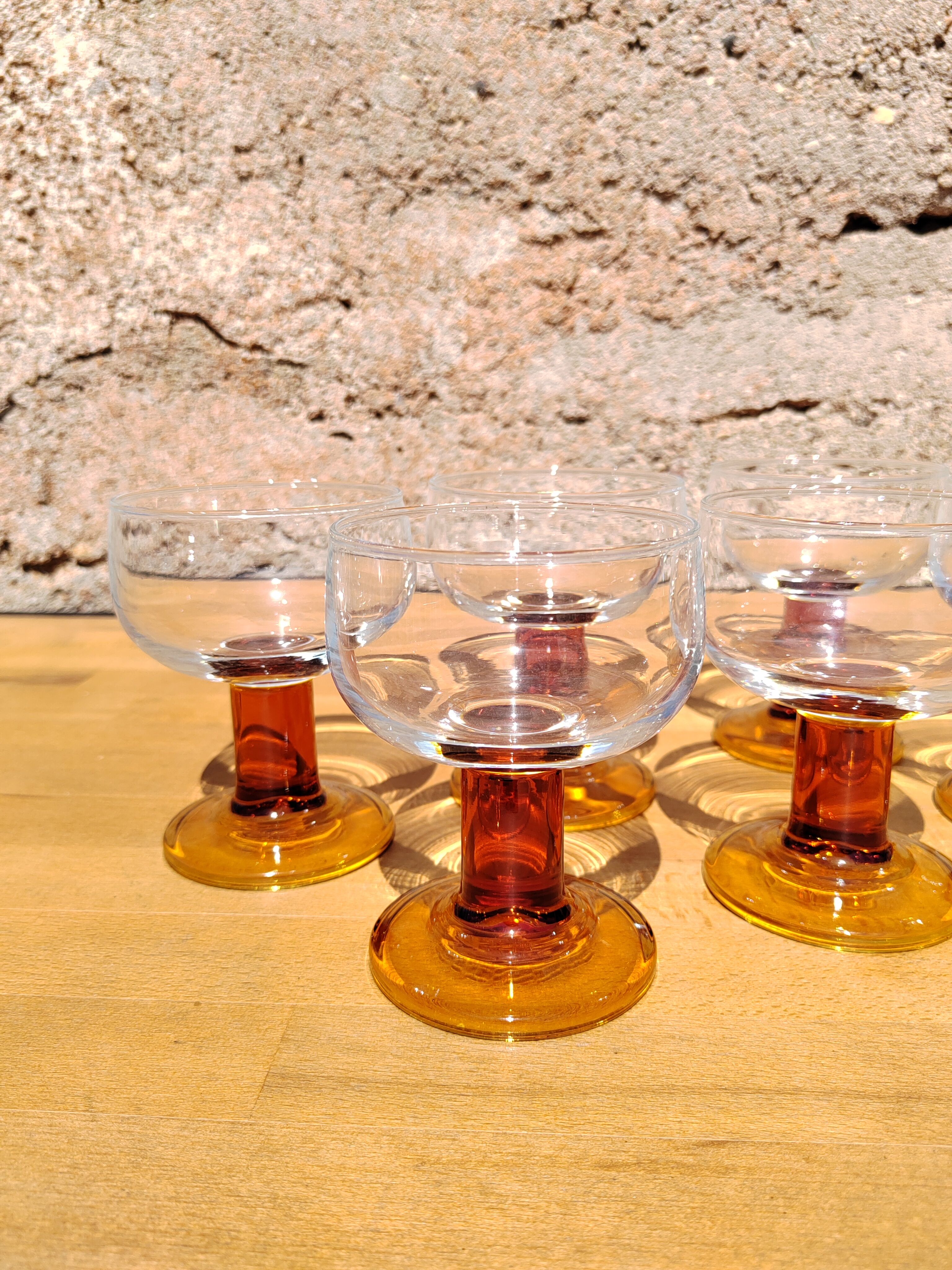 Suite of 6 cocktail glasses 70s