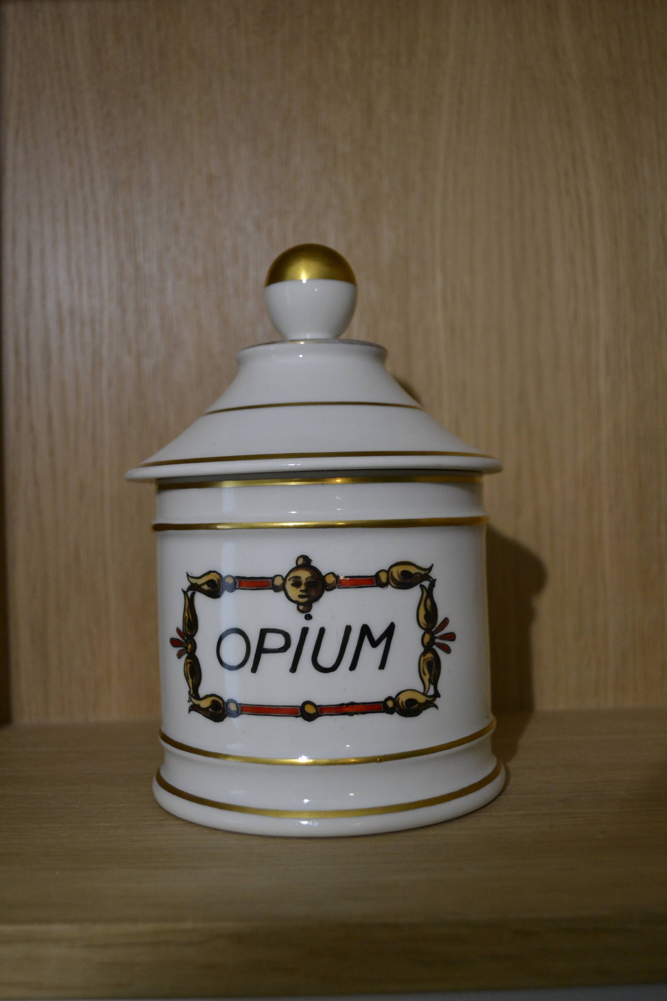 Apothecary pot Opium