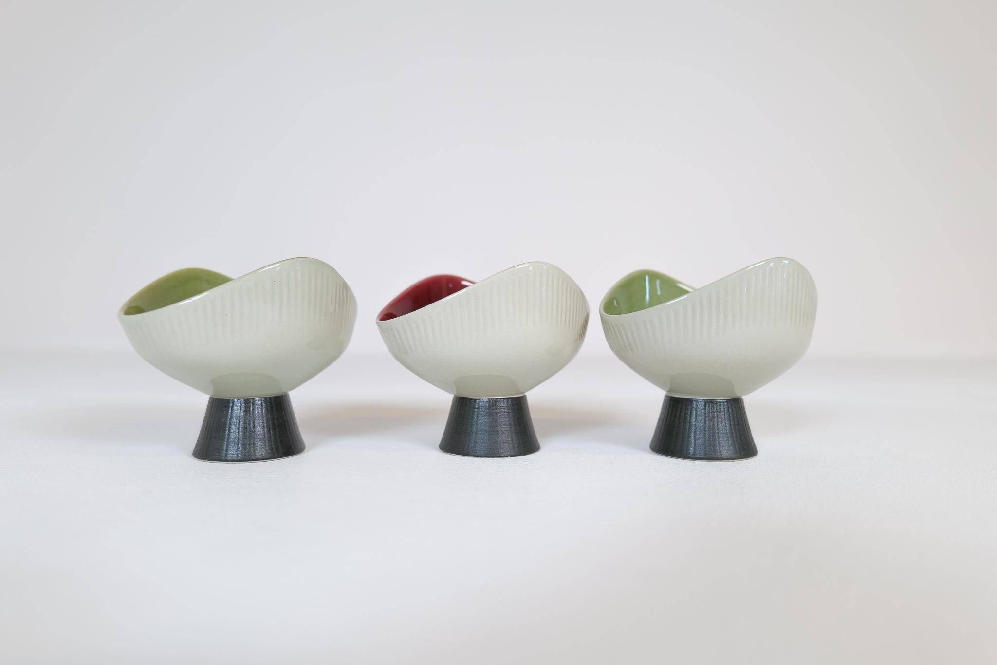 Mid-century modern set of 3 Bahia bowls by Carl-Harry Stålhane, Rörstrand, Sweden.