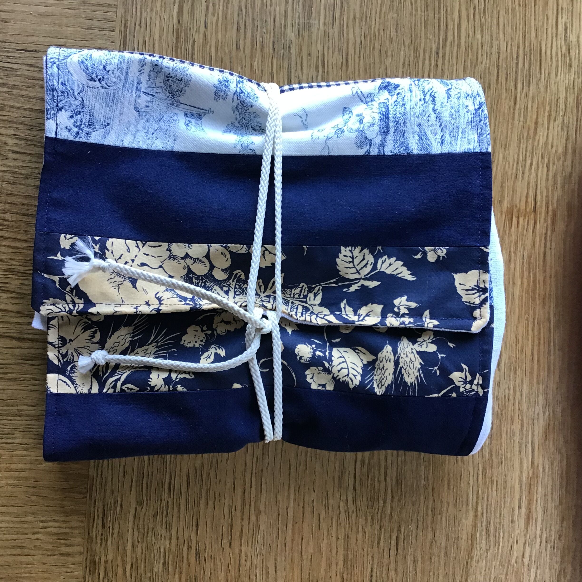 Set of 12 silver metal in their wallet