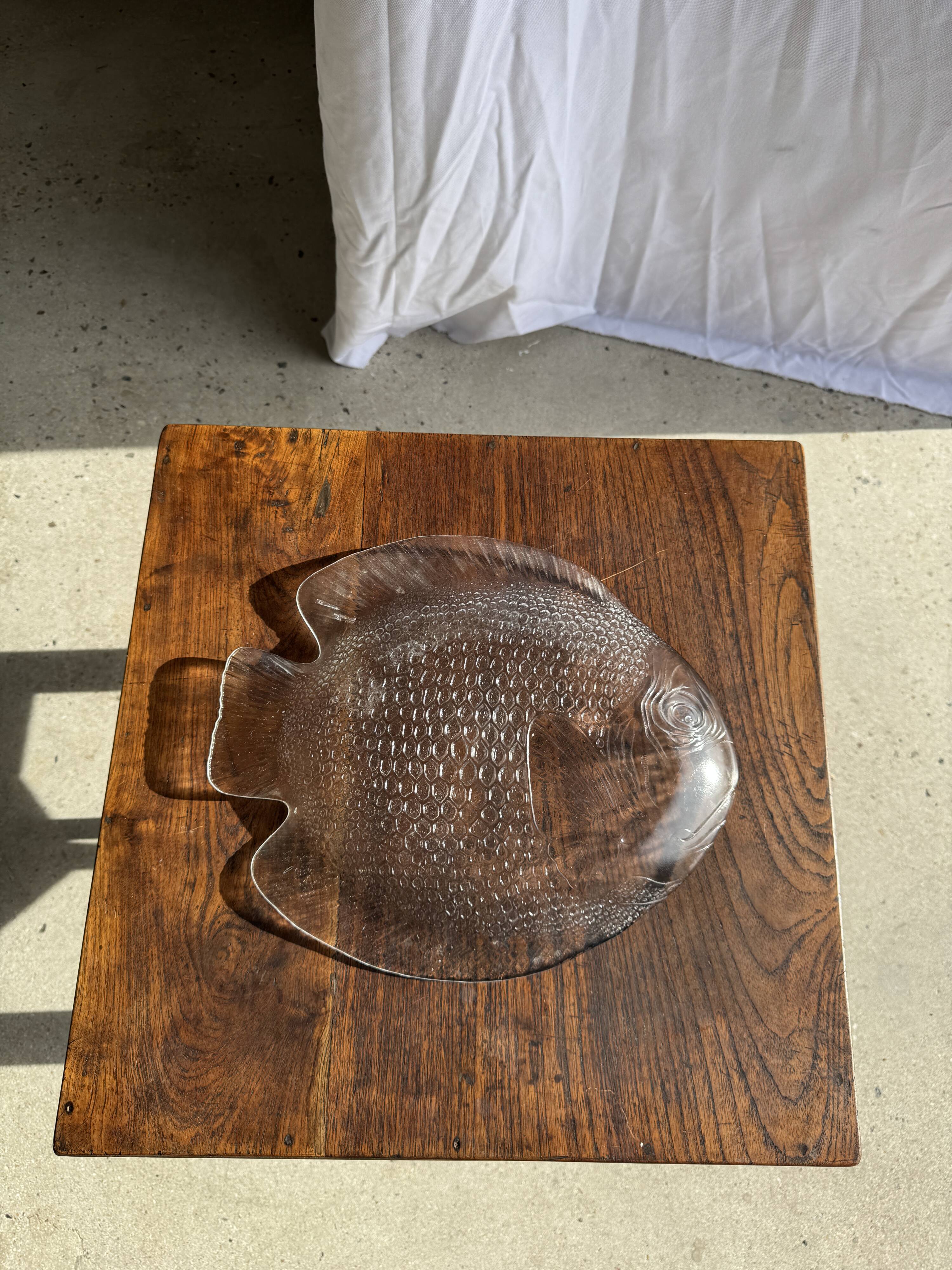Large fish plate transparent glass Arcoroc vintage L38.5