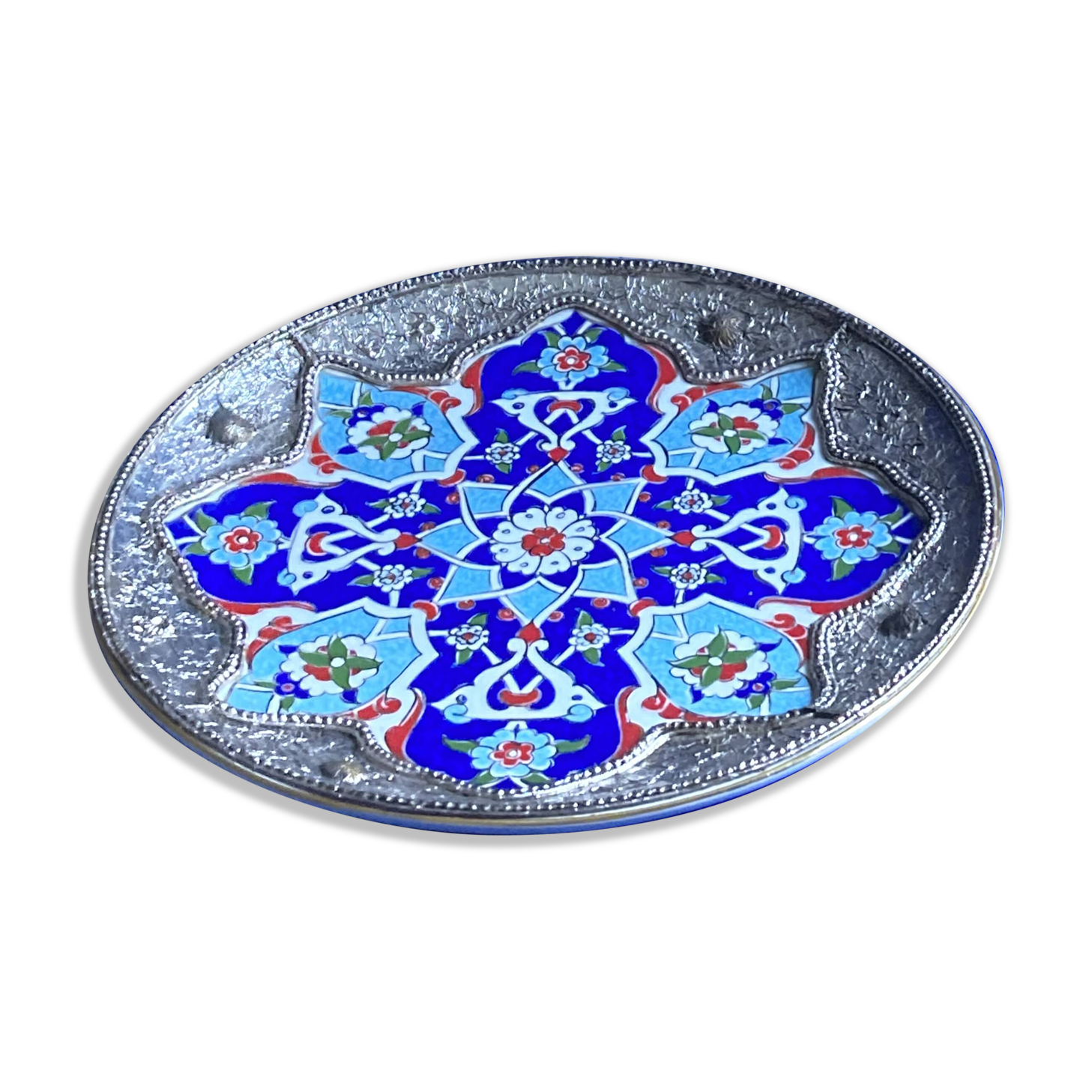 Decorative plate Güral Porselen – Turkish porcelain – Silver metal frame