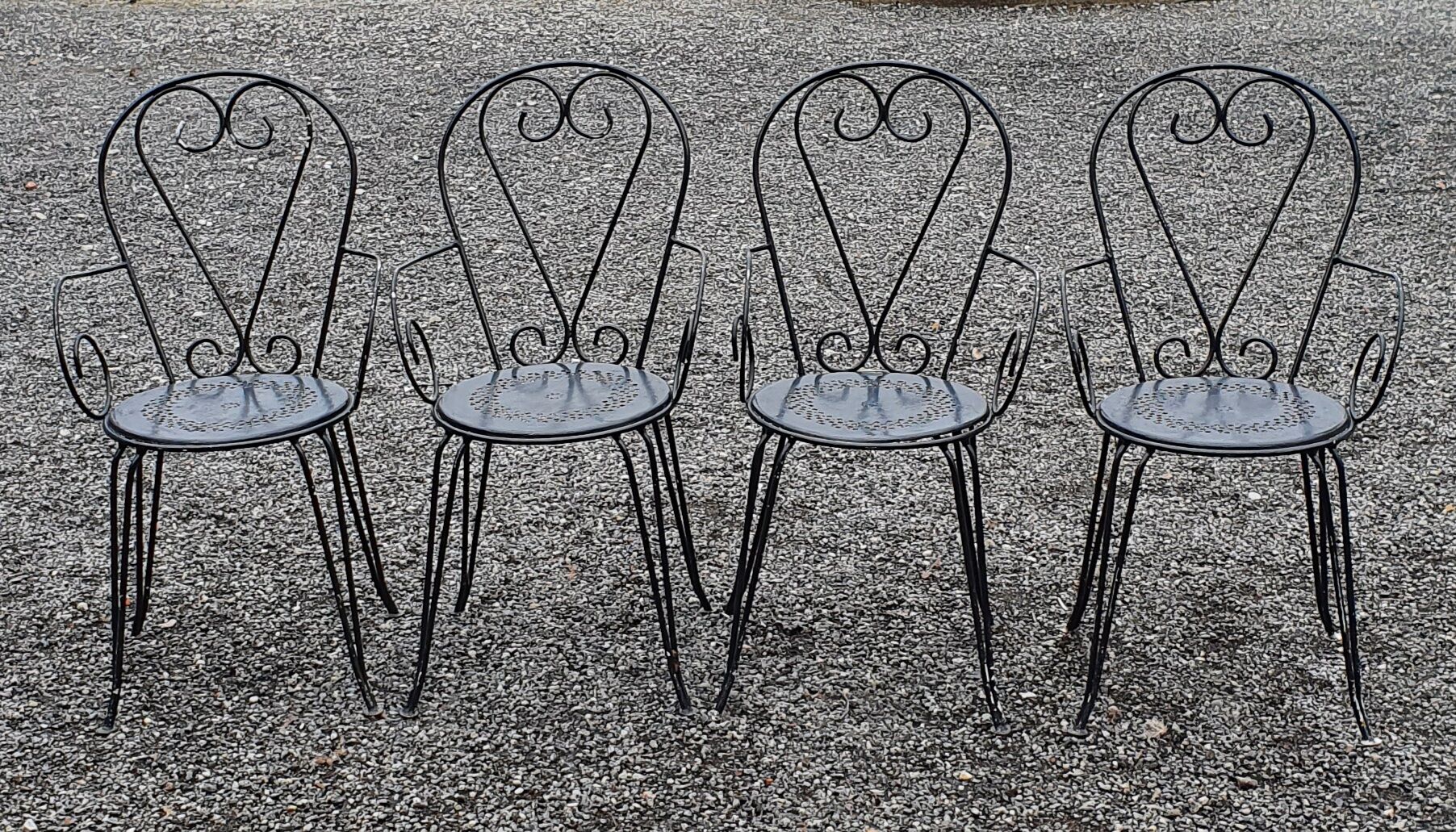 Set of garden chairs