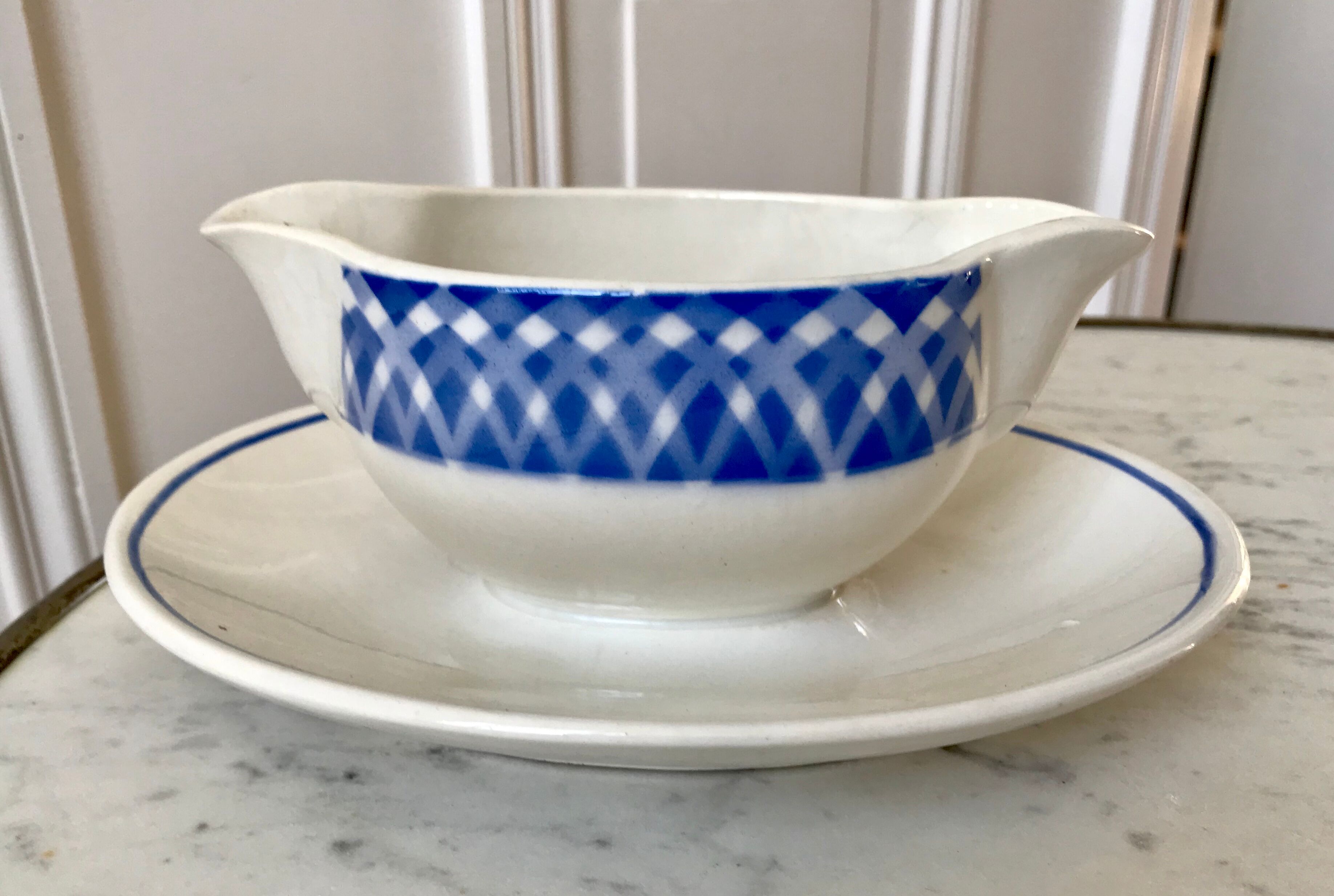 Saucière Digoin Sarreguemines blue 30s