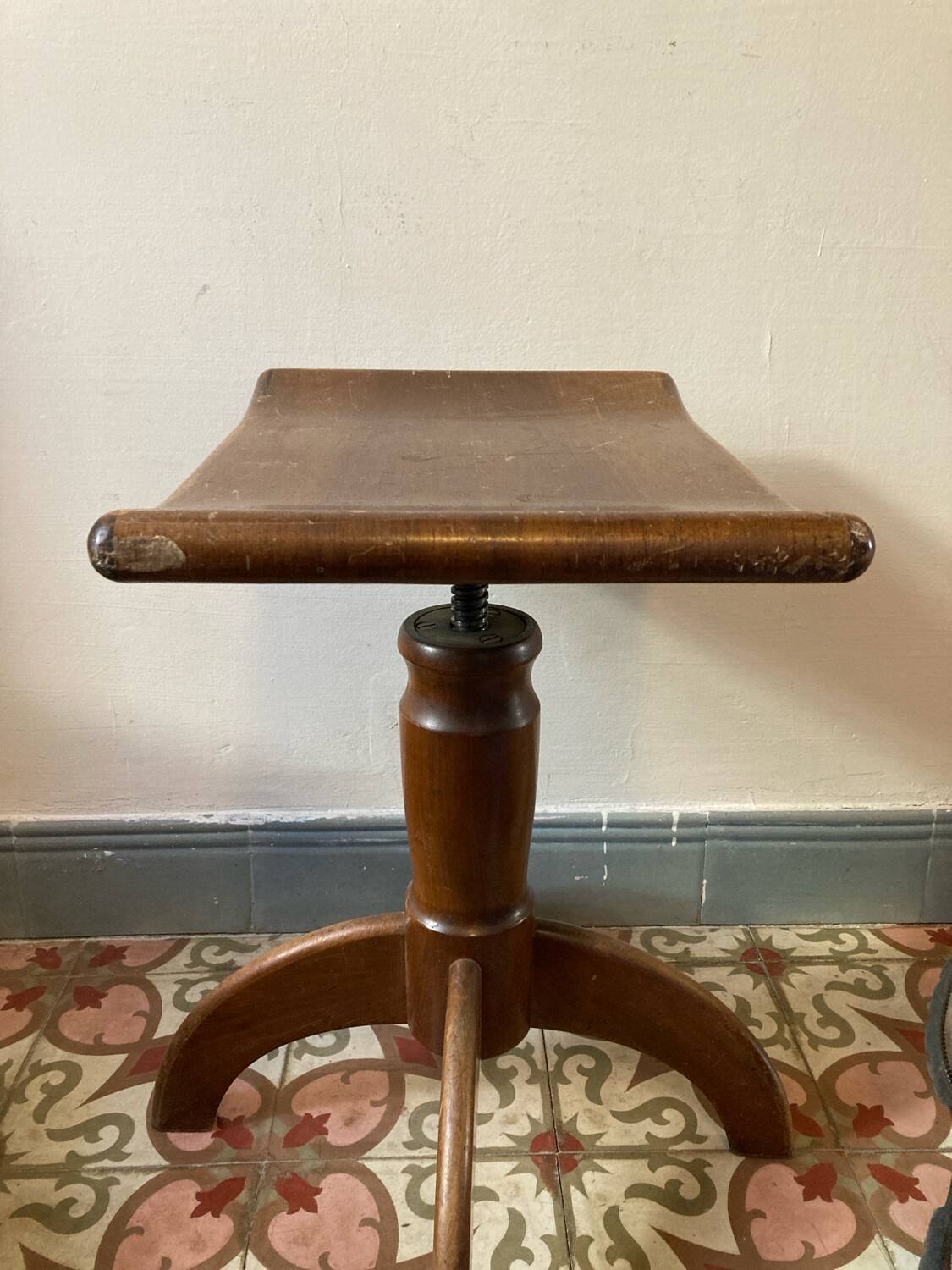 Piano stool