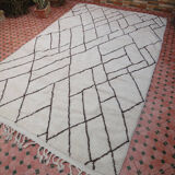 Beni ourain white carpet and black 319 x 198 cm