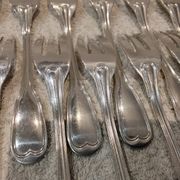 12 silver-plated metal cake forks by Argental silversmiths with a decorative pattern