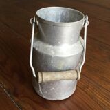 Pot de lait ancien
