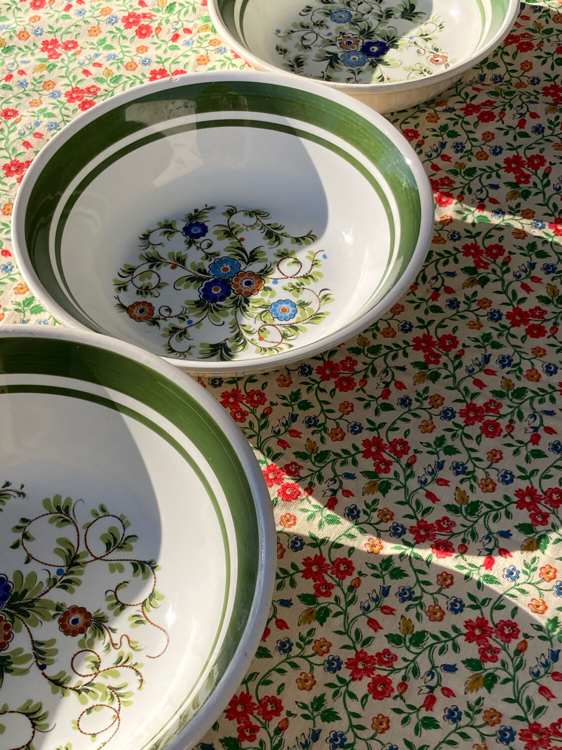 Three Italian salad bowls