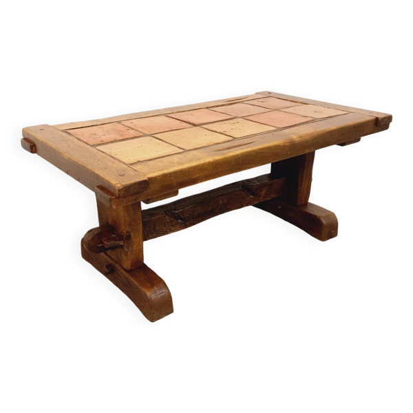 Table basse rectangulaire vintage brutaliste rustique en chêne massif et céramique des années 60 70