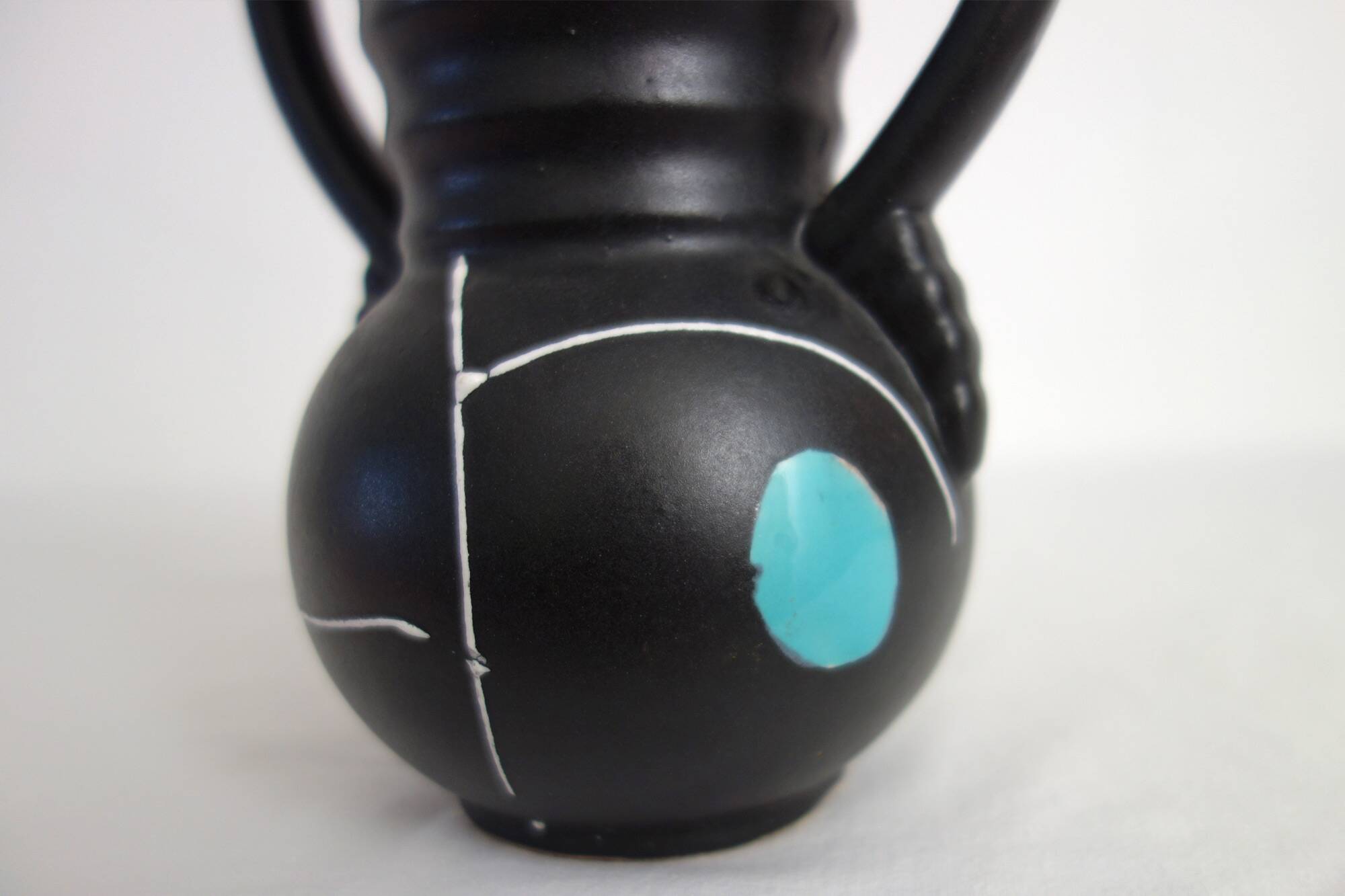 Vintage Poët Laval vase