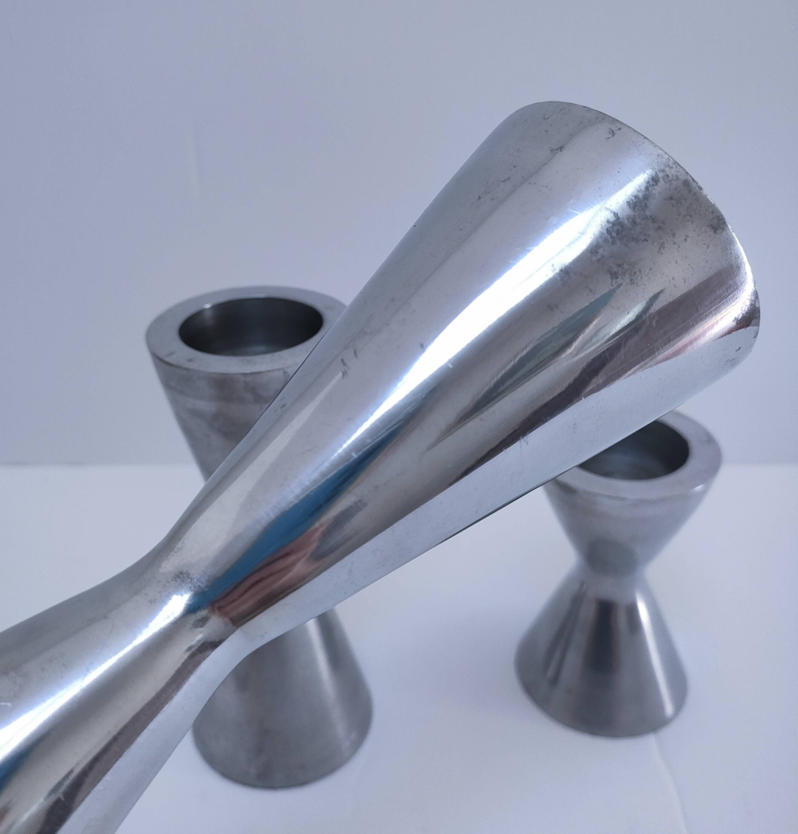 3 bougeoirs "diabolo" en aluminium, 1990